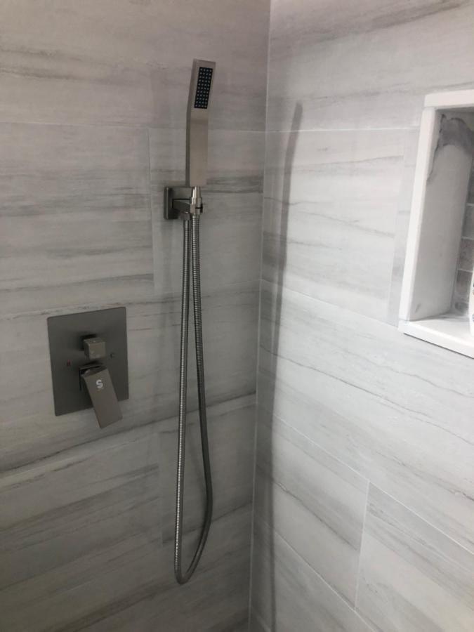 Private Room With Private Full Bathroom Chicago Extérieur photo
